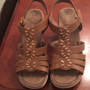 Natural Soul Brown Wedge Sandals 8W